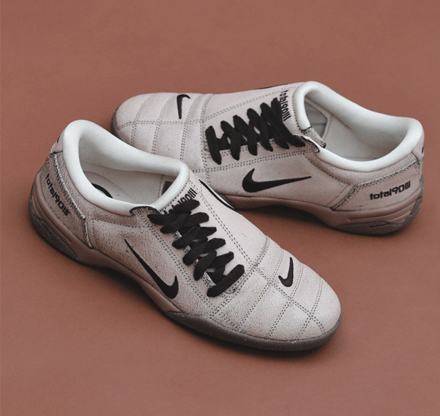 TÊNIS NIKE TOTAL 90 - D