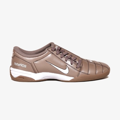 Tênis Nike Total 90 
