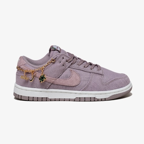 Tênis Nike Dunk Low Now Accepting All Flowers 