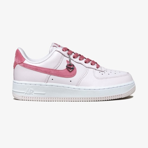 Tênis Nike Air Force 1 Low 07 Valentine's Day 