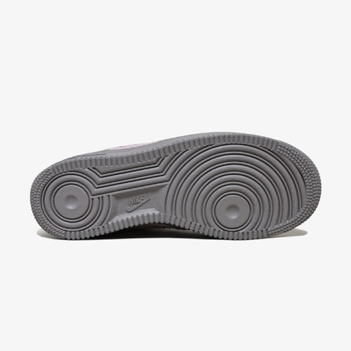 Tênis Nike Air Force 1 Low 07 