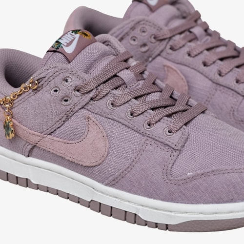 Tênis Nike Dunk Low Now Accepting All Flowers 