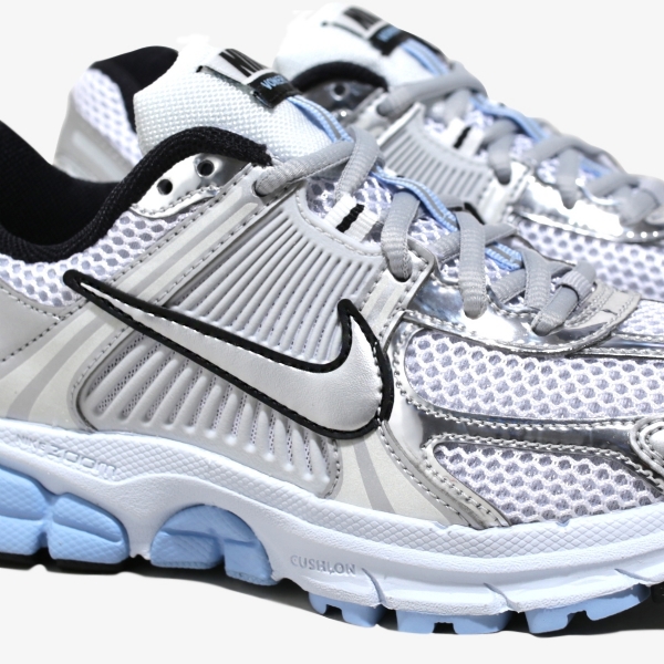 Tênis Nike Zoom Vomero 5 "Metallic Silver & Blue Tint"