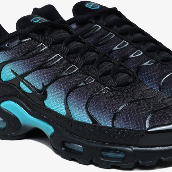 Tênis Nike Air Max Plus "Black Aurora"