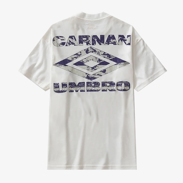 Camiseta Umbro X Carnan Monogram "Off White"