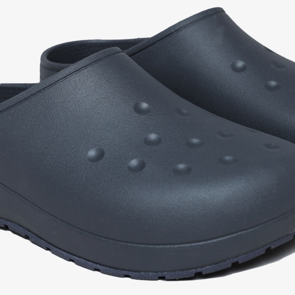 Sandália Crocs Classic Quiet Energy Clog "Black Sand"