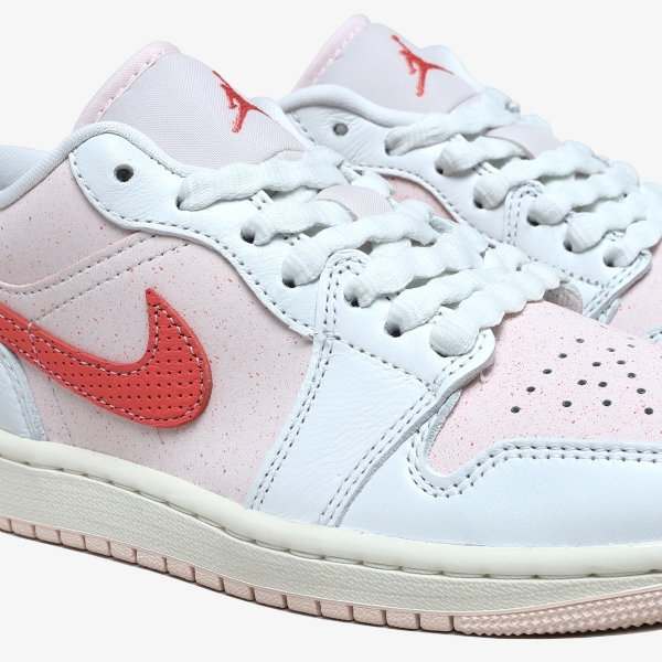 Tênis Air Jordan 1 Low SE "Strawberry Milkshake"
