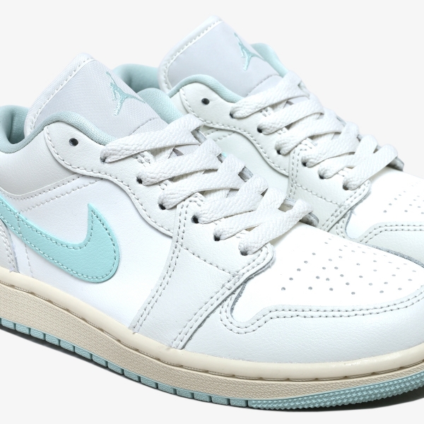 Tênis Air Jordan 1 Low "Sail Igloo"