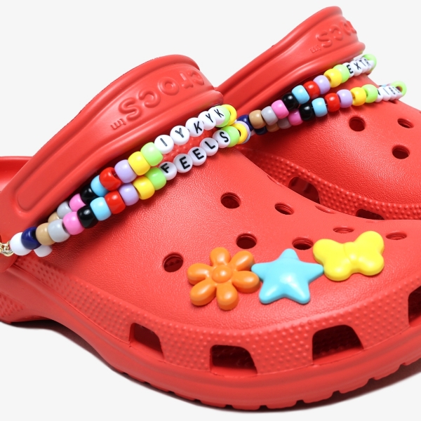 Sandália Crocs Classic Clog Friendship Cowgirl "Cherry Red"