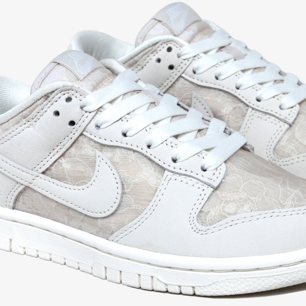 Tênis Nike Dunk Low "Lace Soft Pearl"