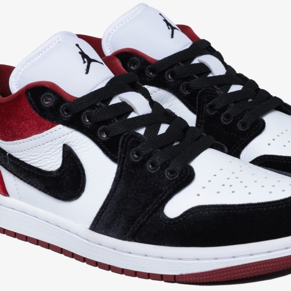 Tênis Air Jordan Low 1 SE "Velvet Black Toe"