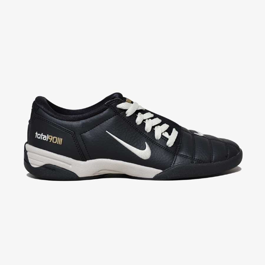 Tênis Nike Total 90 