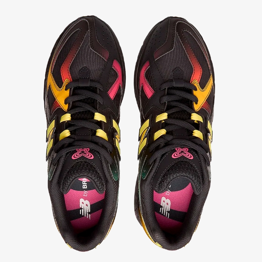 Tênis New Balance 1906U X Bricks & Wood "Echoes Of A Butterfly"
