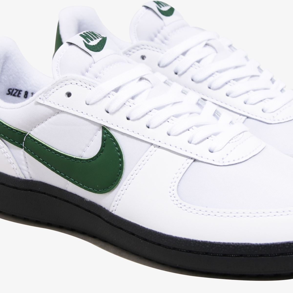 Tênis Nike Field General 82 