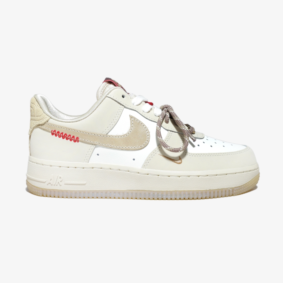 正式的 Tênis Nike  Low 1 Force Air 靴