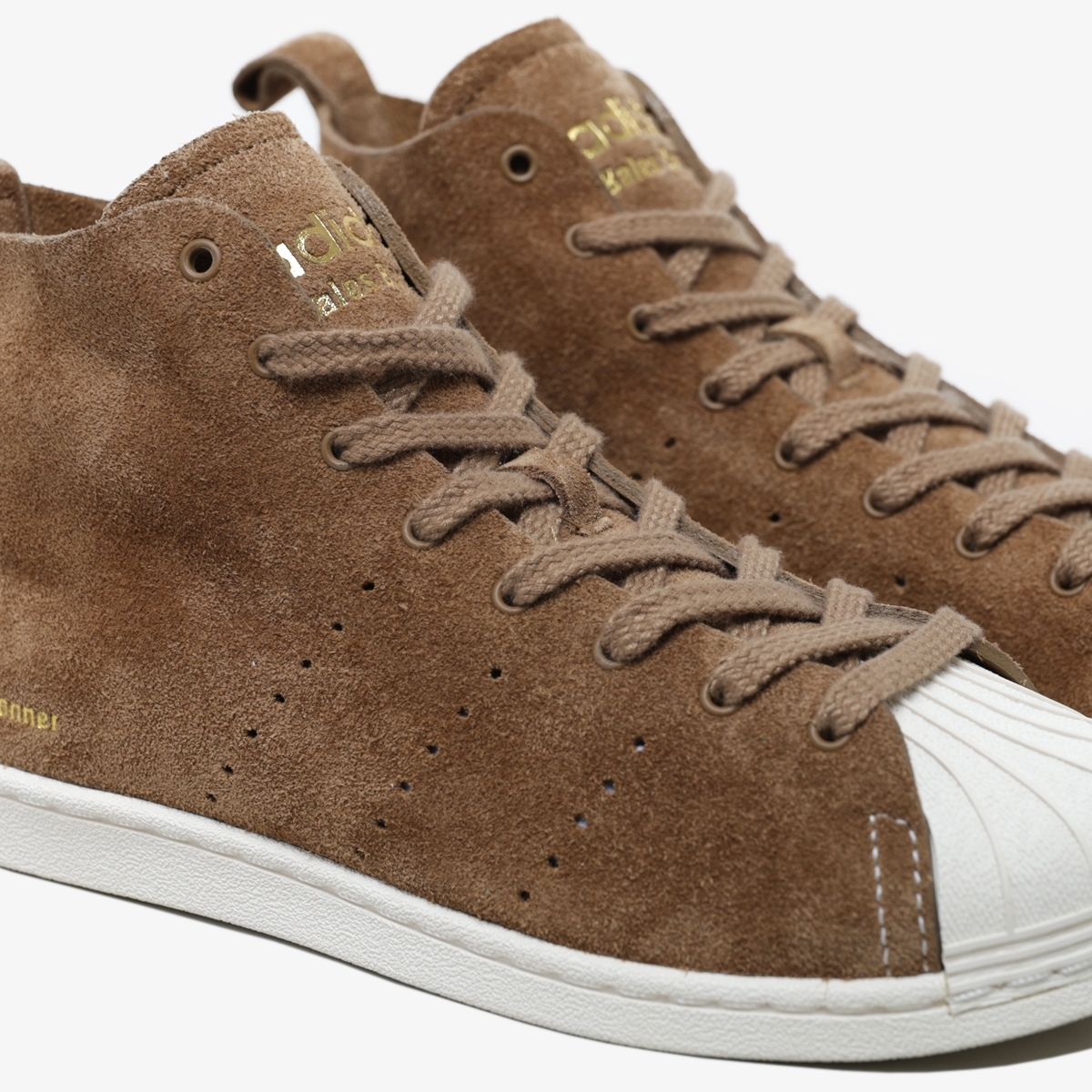 Tênis Adidas Originals x Wales Bonner Superstar HI 