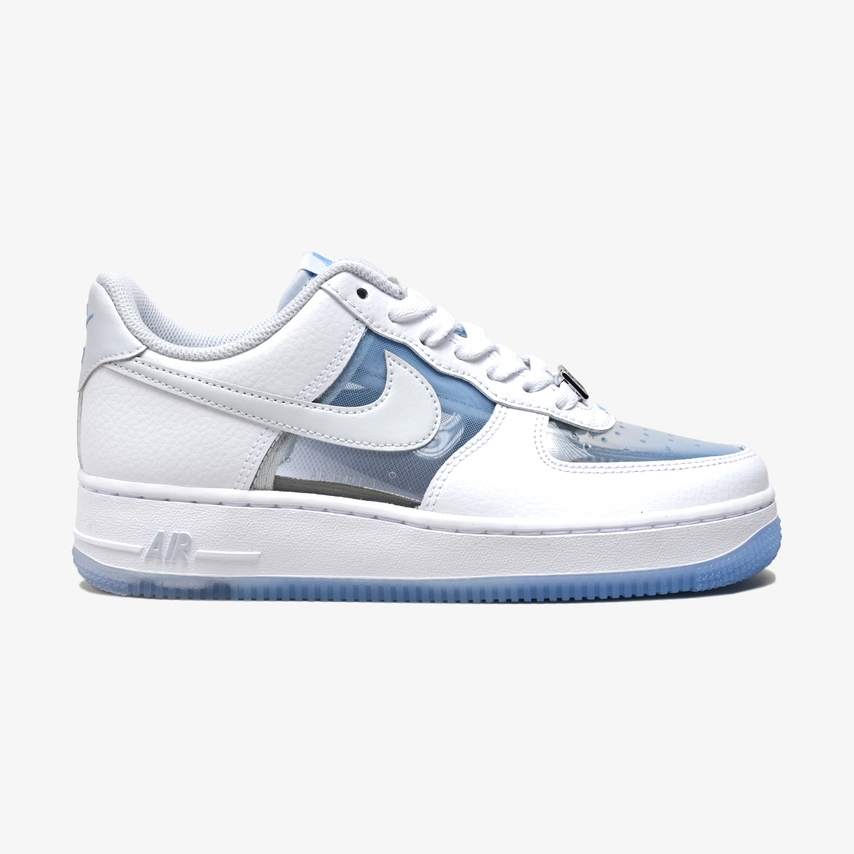 Tênis Nike Air Force 1 Retro QS 