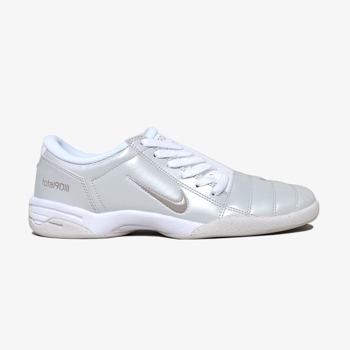 Tênis Nike Total 90 