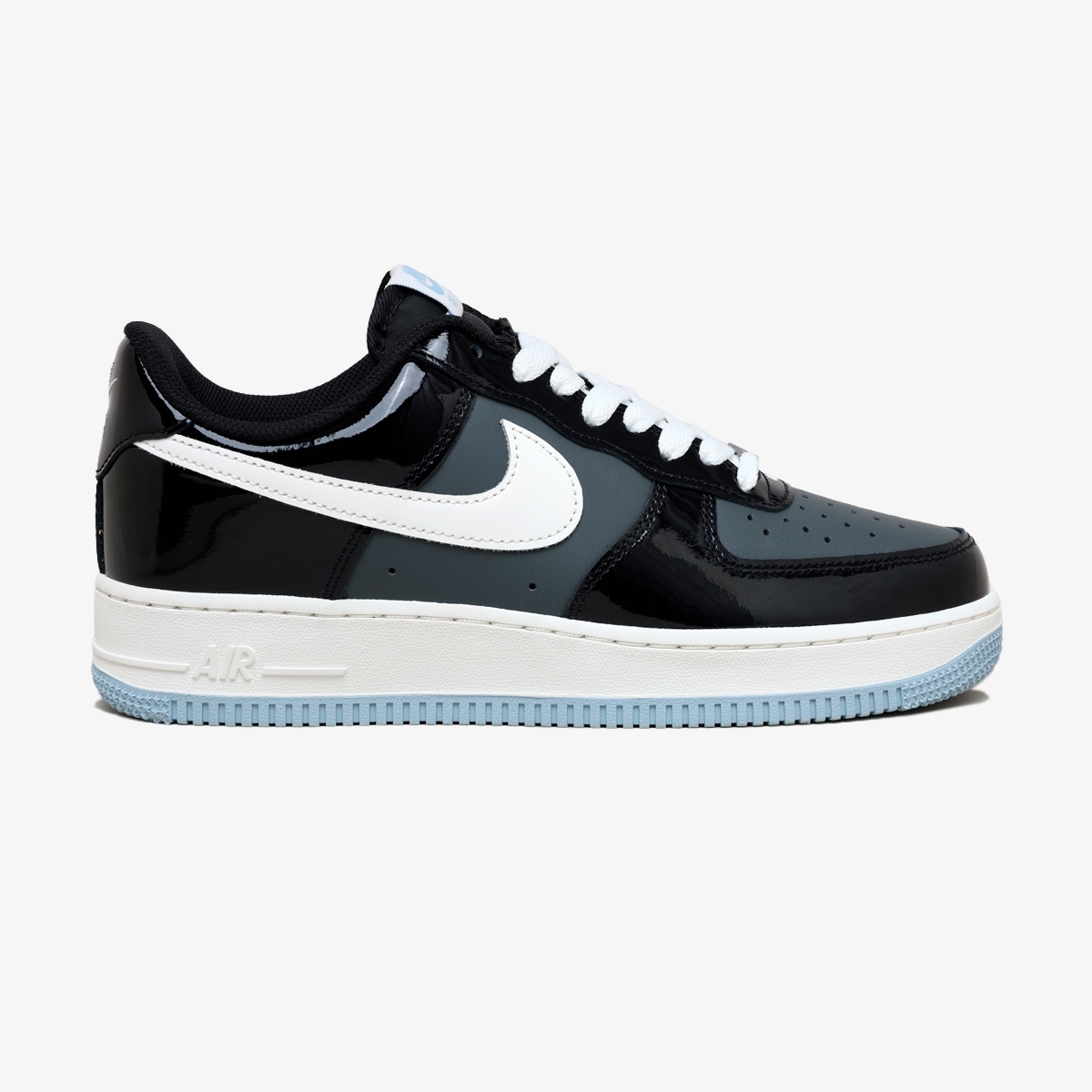 Tênis Nike Air Force 1 Low 07 